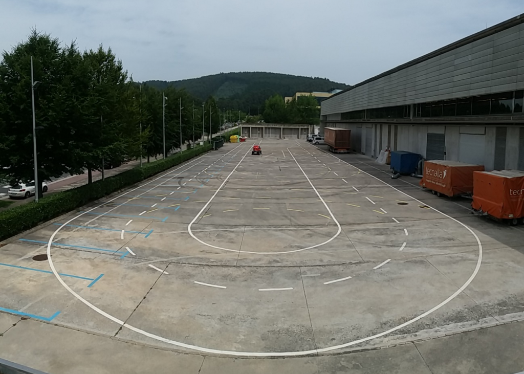 Pista de pruebas para conducción autónoma 85x20m