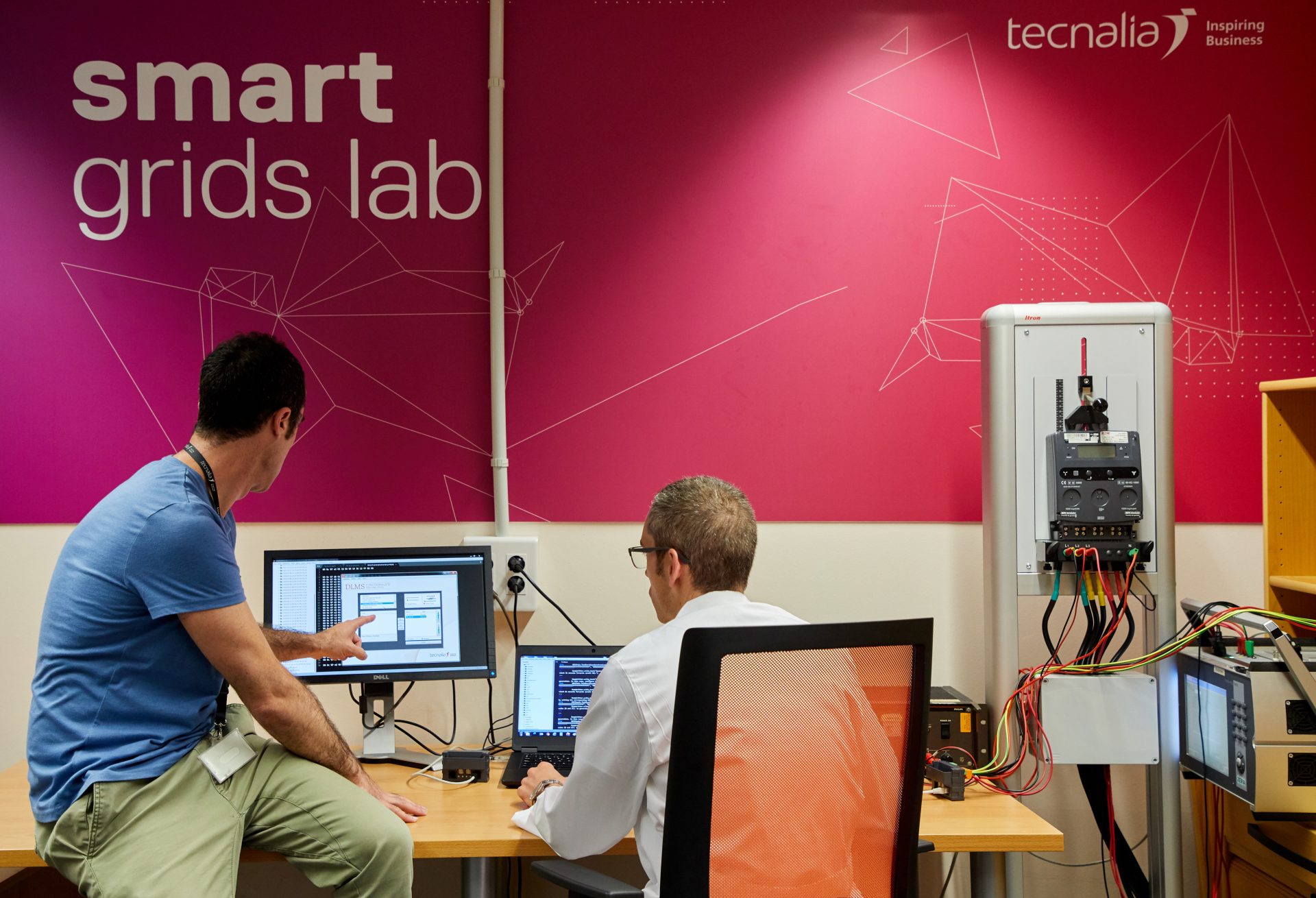 Ensayos de protocolos a equipos de las redes eléctricas inteligentes