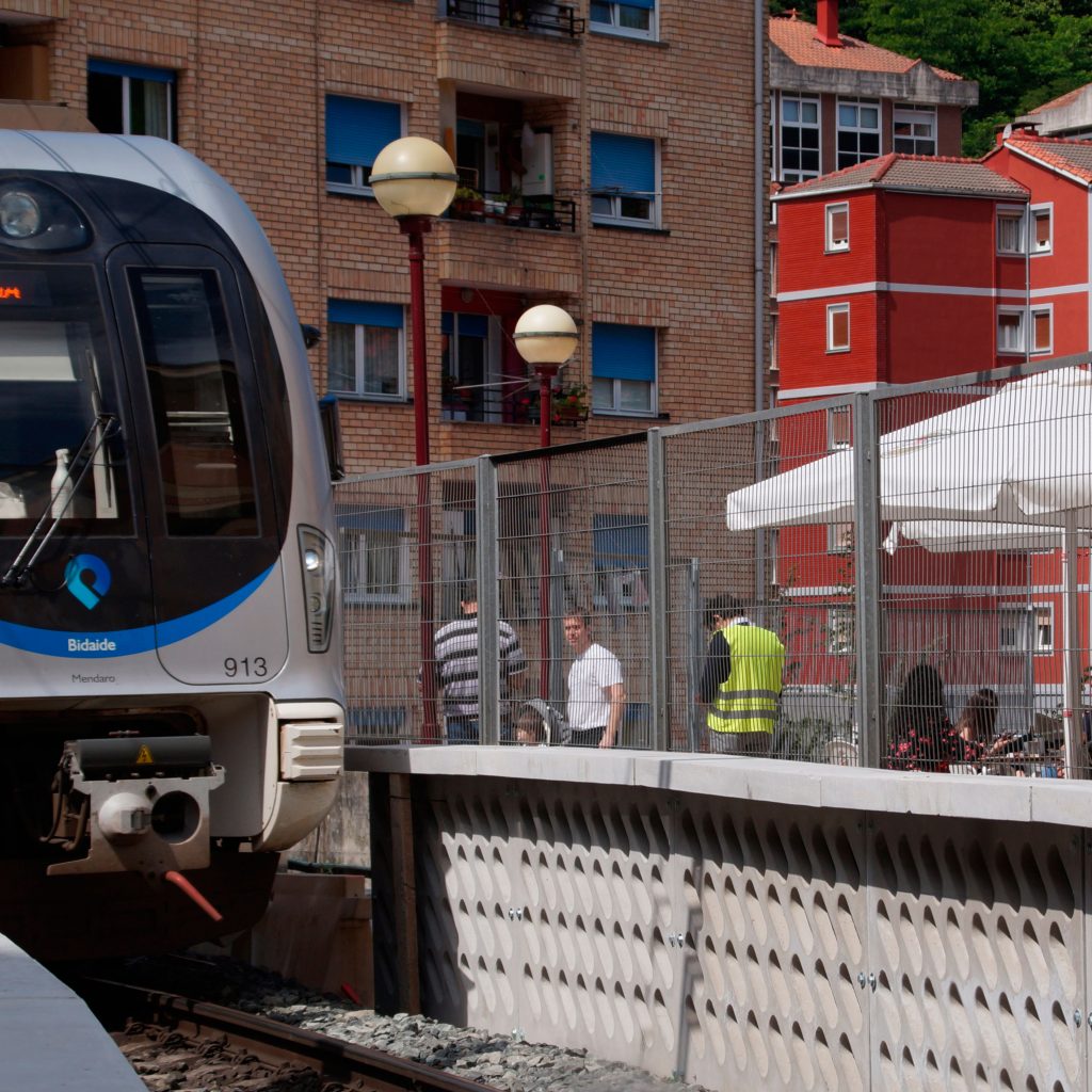 minibarrera acústica para líneas ferroviarias de baja velocidad