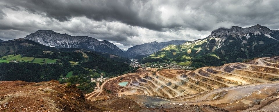 Materiales geopolímeros para la reutilización de escorias mineras