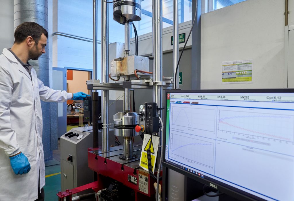 Laboratorio de ensayos mecánicos