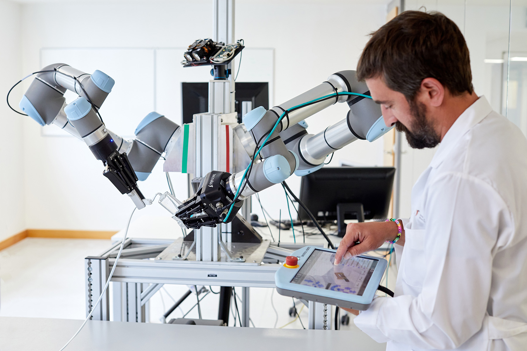 Desarrollo de robots colaborativos para la industria farmacéutica