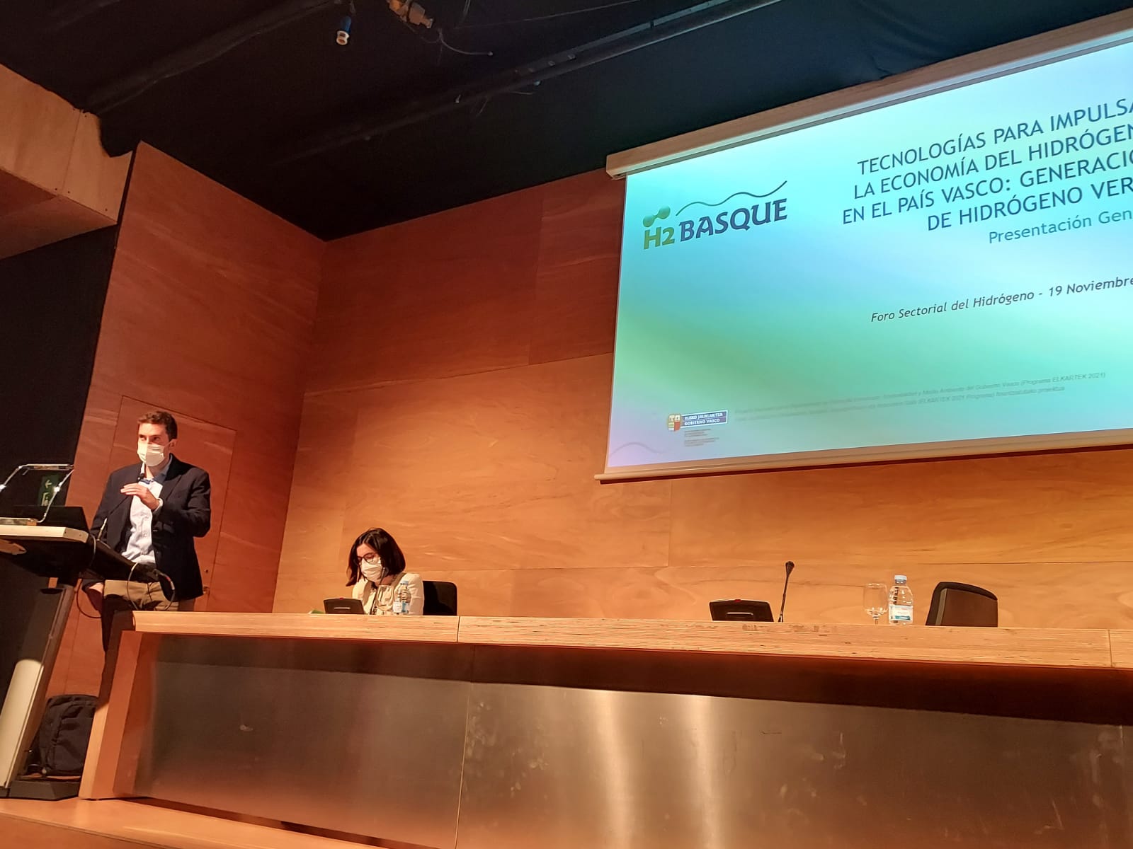 producción de hidrógeno verde en el Foro Sectorial del Hidrógeno de Euskadi