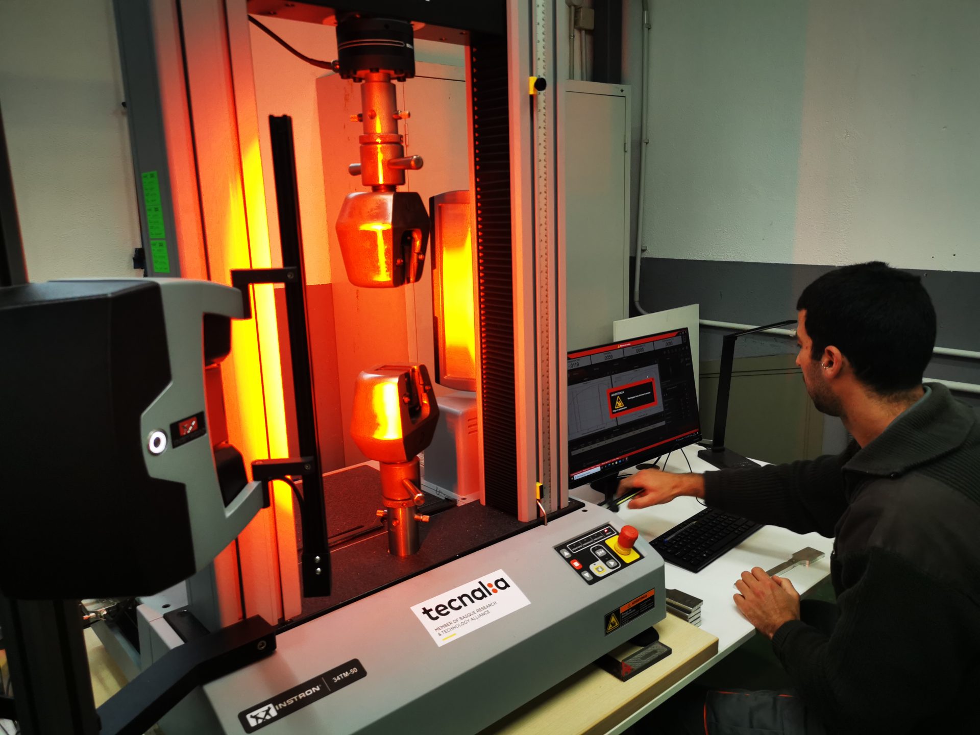 Ventajas de la video-extensiometría en el análisis de materiales