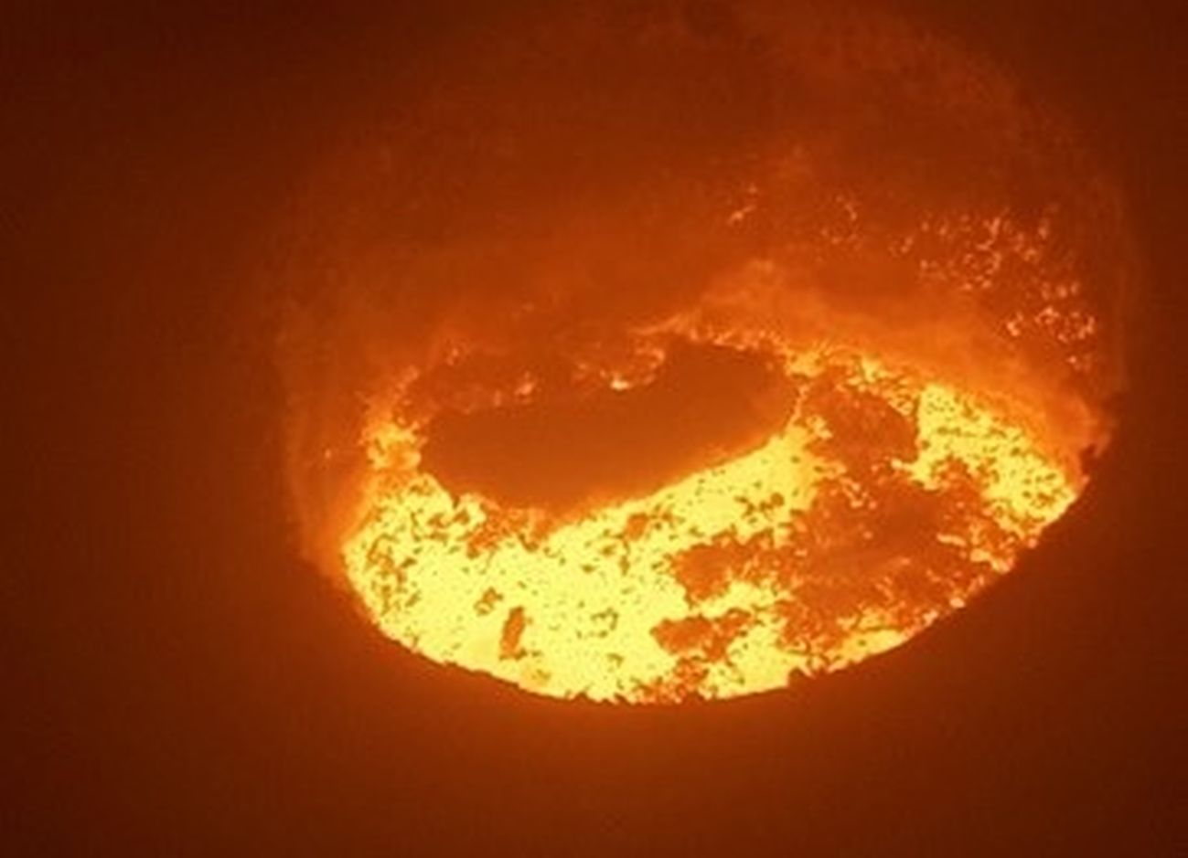 Acero de baja densidad dentro de un horno de vacío en TECNALIA