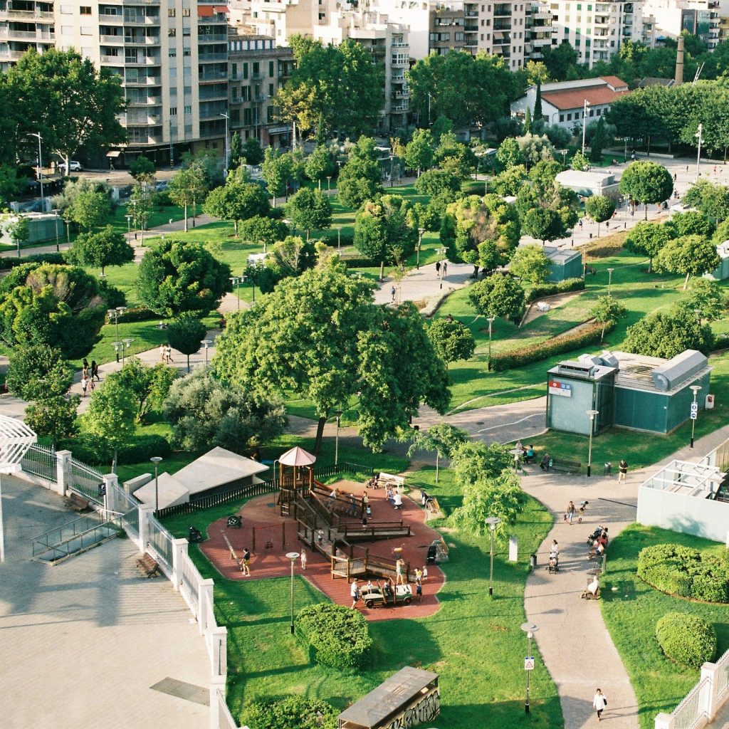 Ciudades sostenibles y resilientes comprometidas con los objetivos de descarbonización de 2050