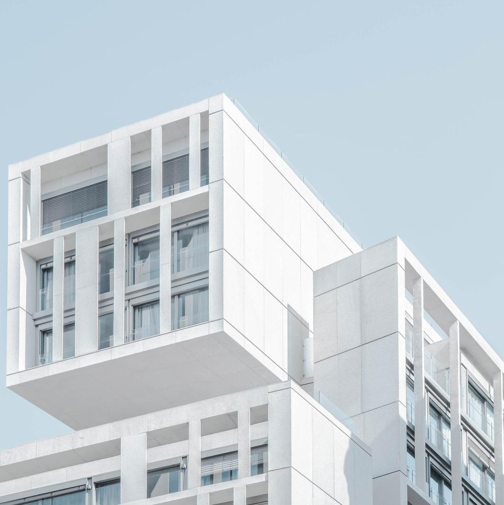 Edificio moderno e innovación constructiva