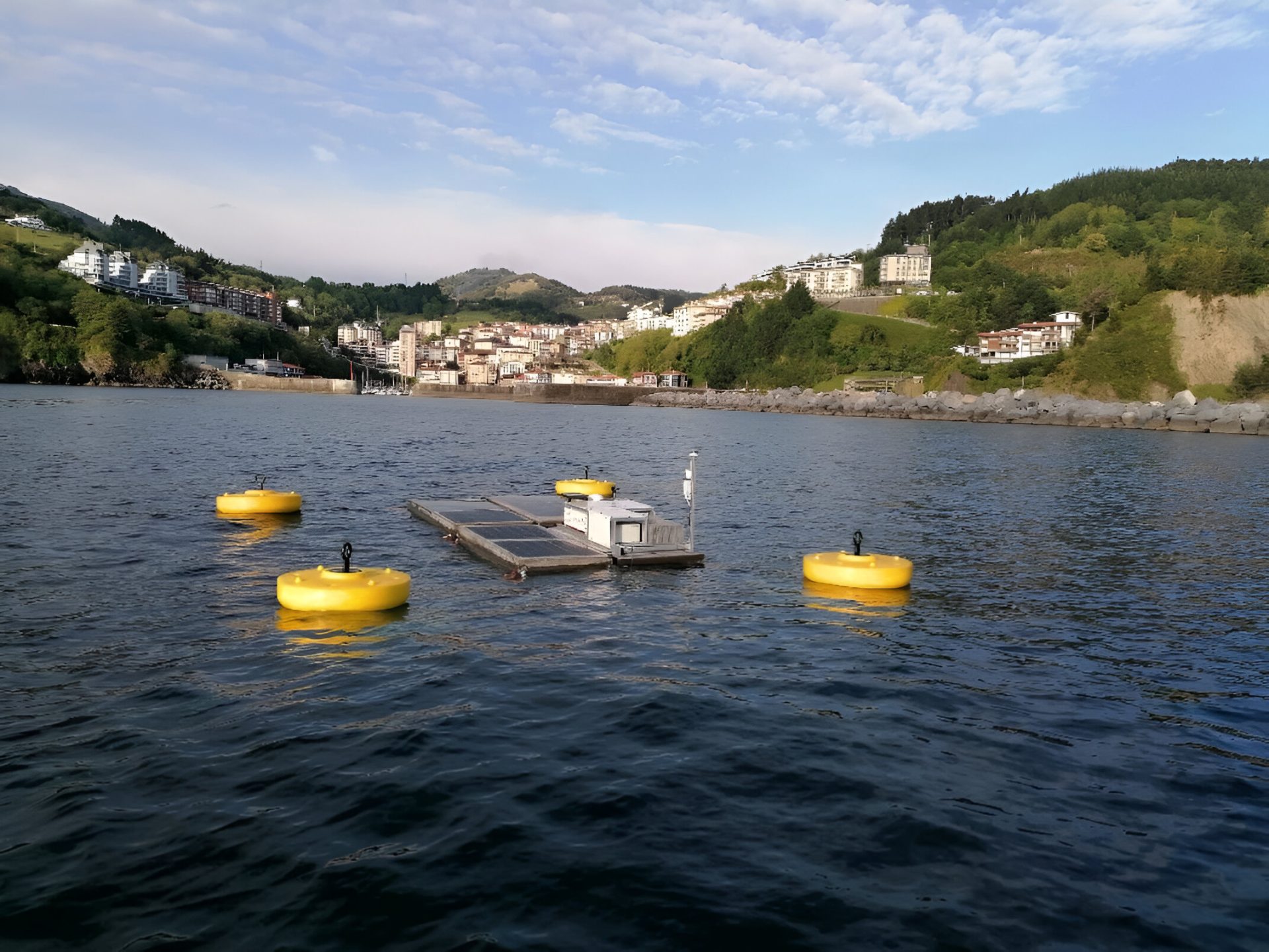 Fotovoltaica flotante en entorno marino