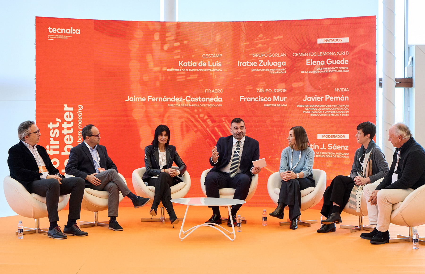 imagen de la mesa redonda del evento de socios de TECNALIA