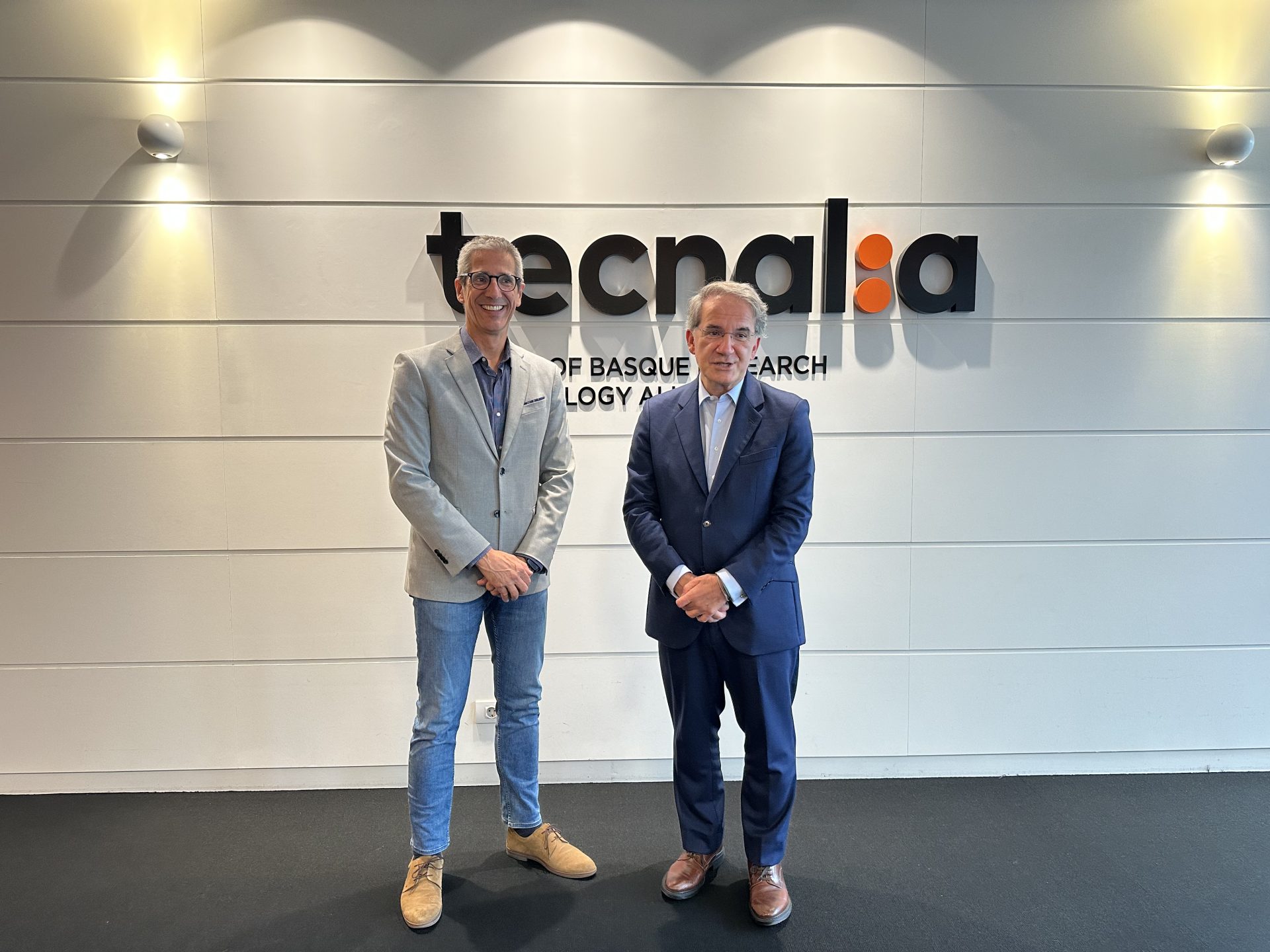 AVEQ KIMIKA y TECNALIA se unen para impulsar la innovación en la industria química
