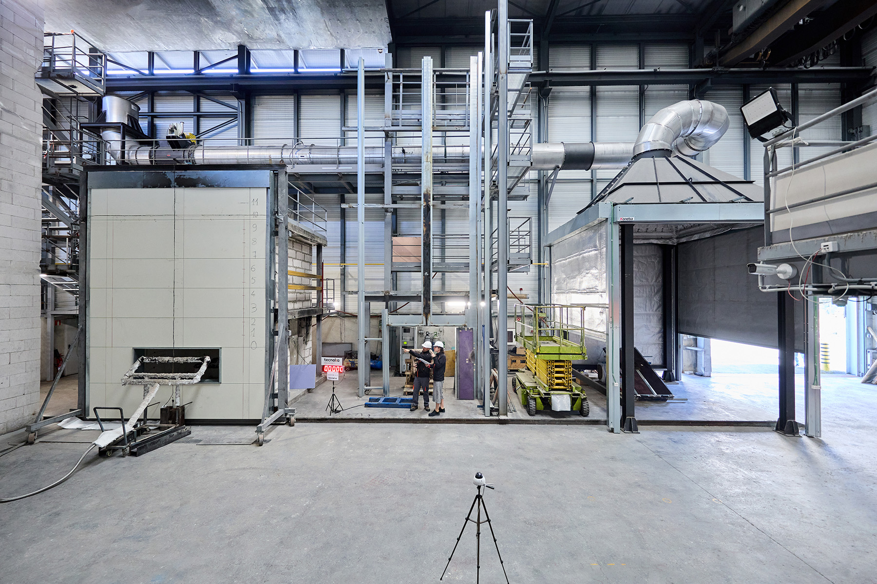 Imagen frontal del laboratorio de ensayos a baterías de TECNALIA.