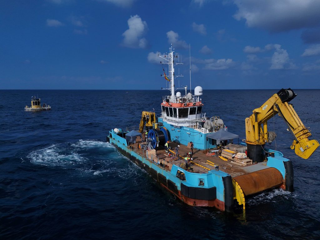 El laboratorio flotante HarshLab de TECNALIA da un nuevo impulso al desarrollo de tecnologías offshore al conectarse a la red eléctrica