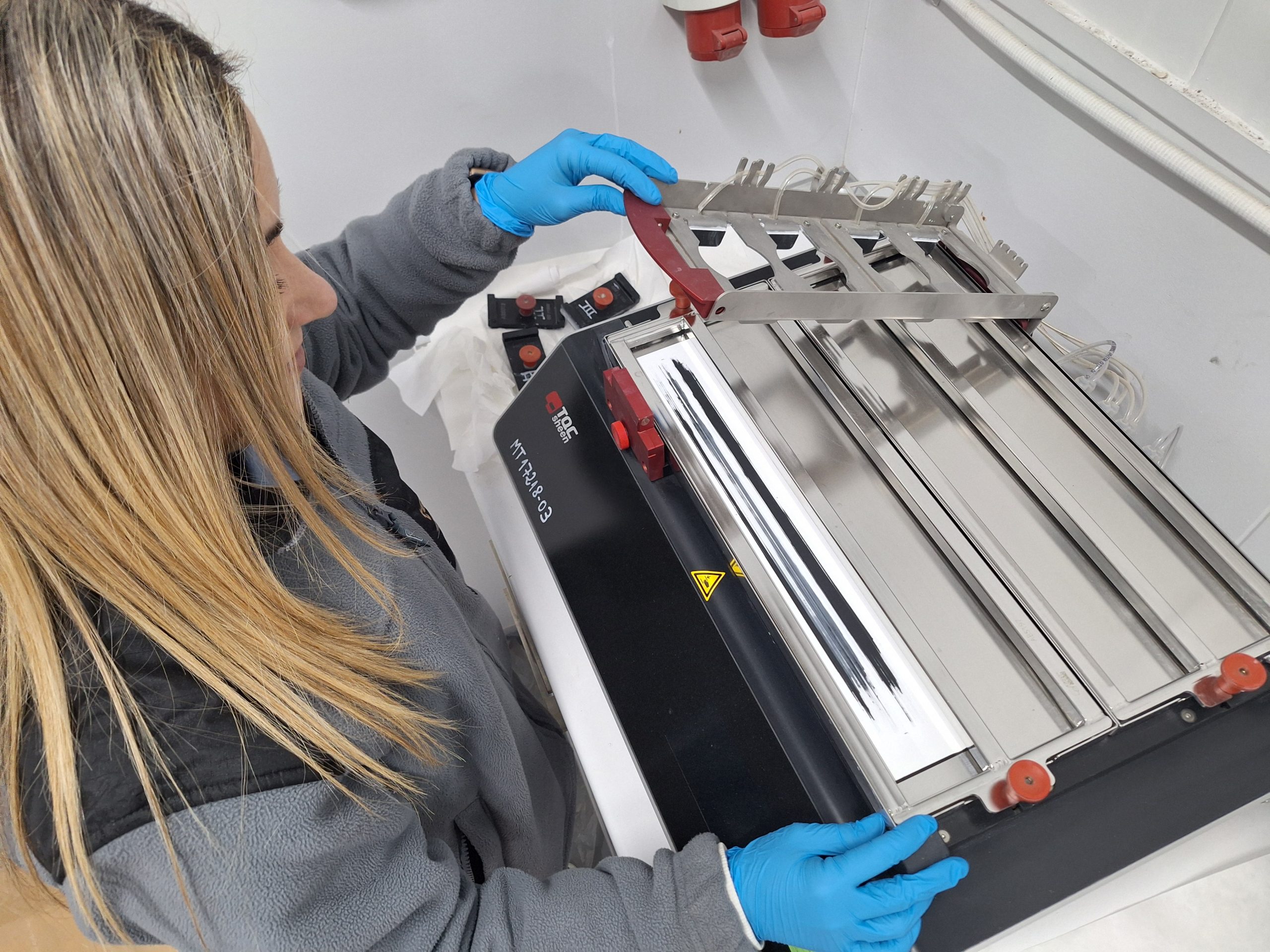 Accredited tests guaranteeing wet scrub resistance with the