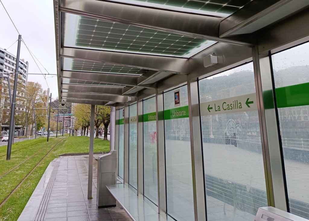 Nuevas soluciones de integración fotovoltaica en edificación: lucernarios, fachadas y marquesinas