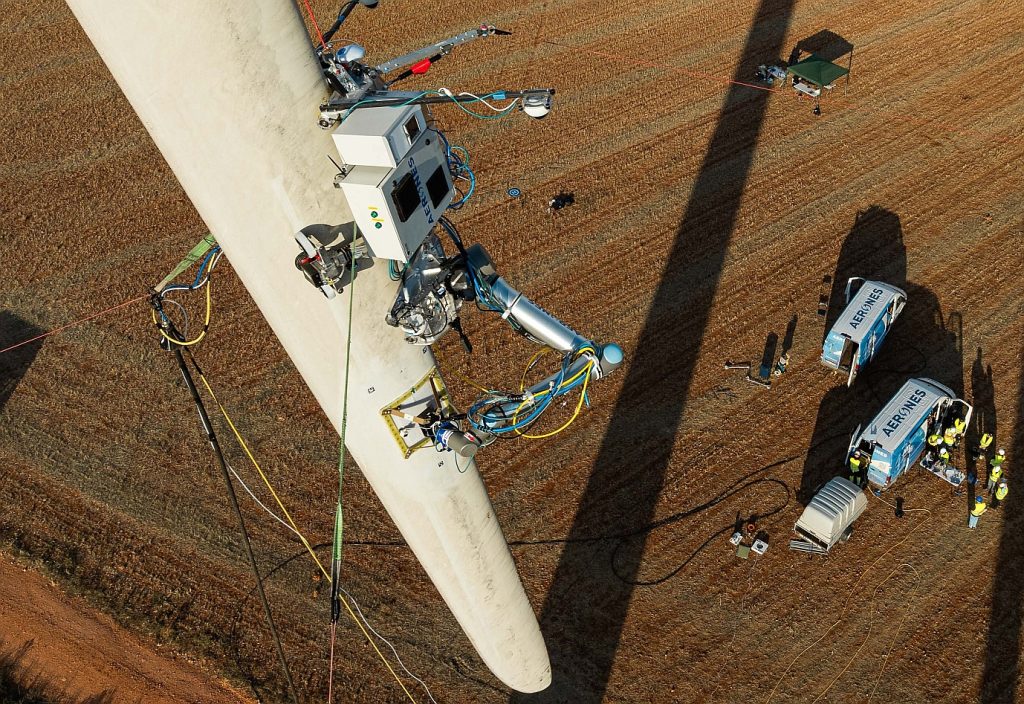 Pala_aerogenerador_reparación_composites