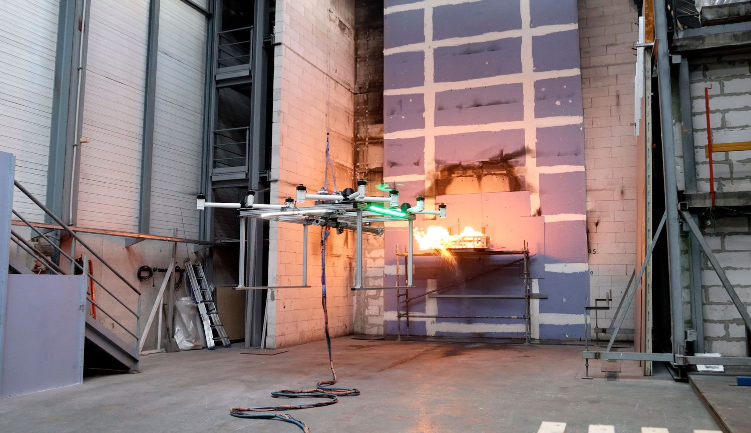 Dron eléctrico de gran capacidad para la extinción de incendios forestales